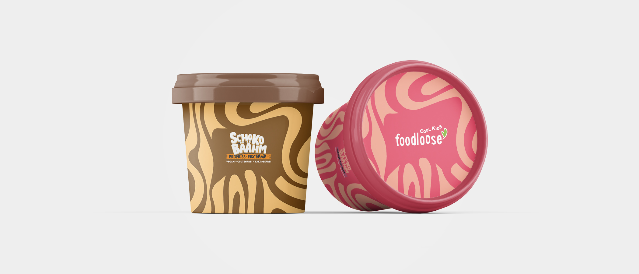 Links die Schokoladenvariante, rechts Erdbeere. Beine als kleine Eisbächer